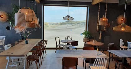 Acogedora y nueva casa de verano a 5 minutos a pie de la playa y del mar.