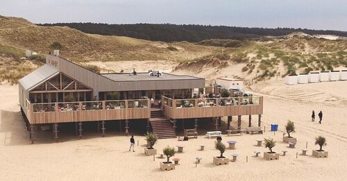 Maison d'été confortable et nouvelle à 5 minutes à pied de la plage et de la mer!