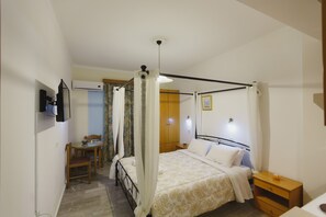 1 slaapkamer, een strijkplank/strijkijzer, wifi, beddengoed