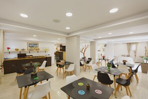 تناول الطعام