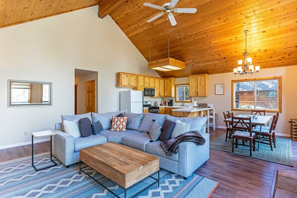 Smart TV, DVD player, books