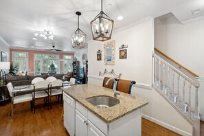 Dining - 7 Turtle Bay! Community Pool, Close to Town - Lucky 7 on Folly Beach! (Folly Beach)