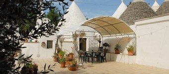 Independent and autonomous trullo, in the countryside, 5 km from Alberobello and Martina Fr