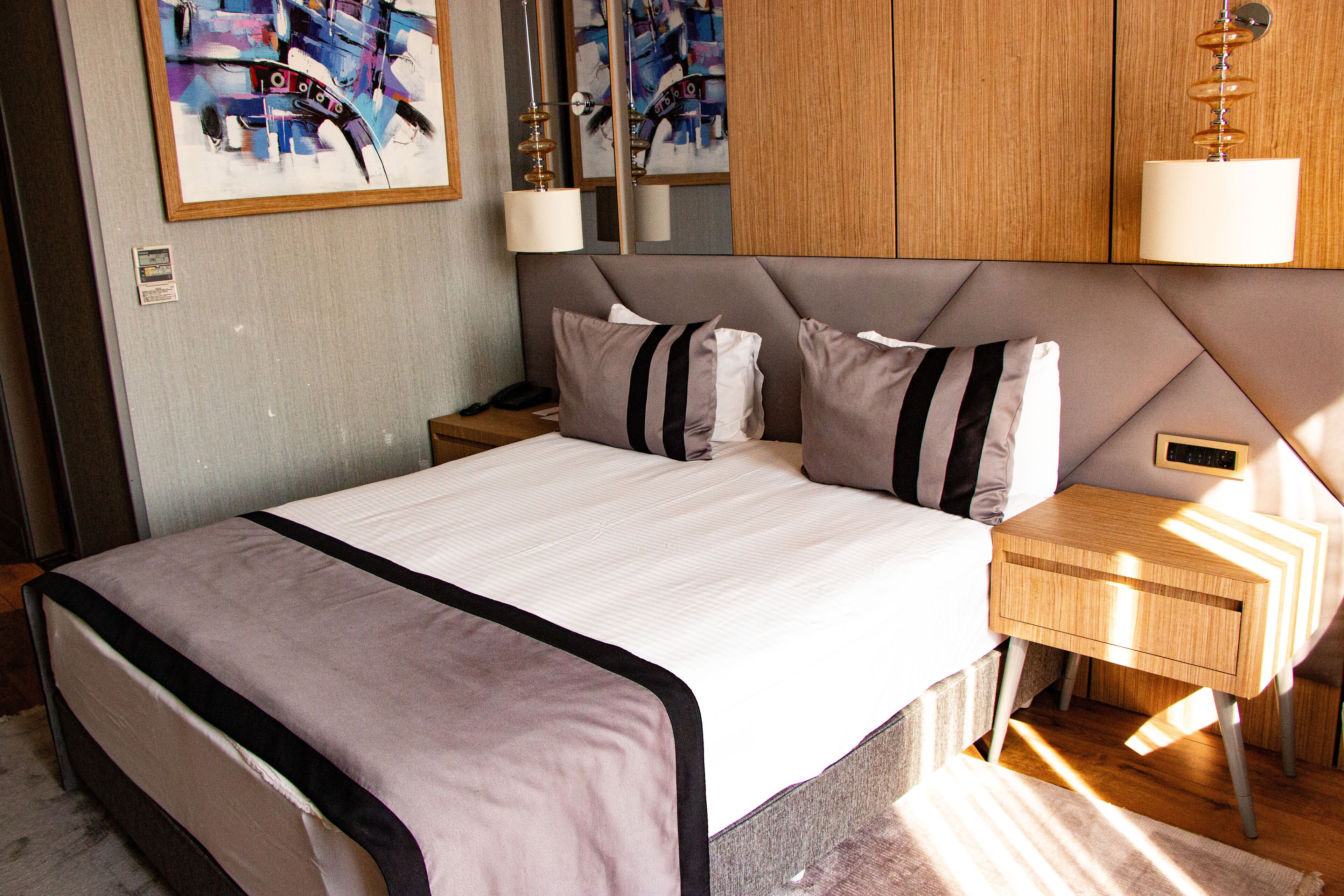 Egyptian cotton sheets, premium bedding, minibar, in-room safe