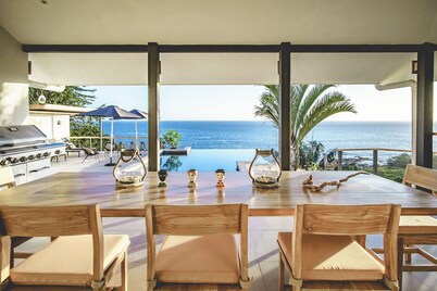 Entire luxury private villa overlooking the Pacific with cook and onsite staff