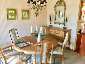 Dining - Lakefront home with easy access to Norfork Lake (Henderson)