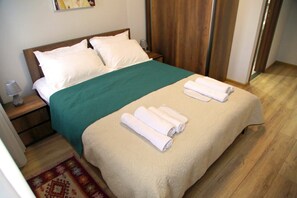 3 Schlafzimmer, Bügeleisen/Bügelbrett