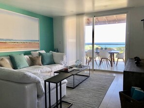 Smart TV, table tennis