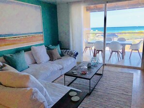 Smart TV, table tennis