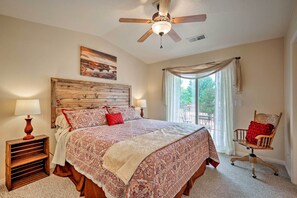 3 bedrooms, iron/ironing board, internet, bed sheets