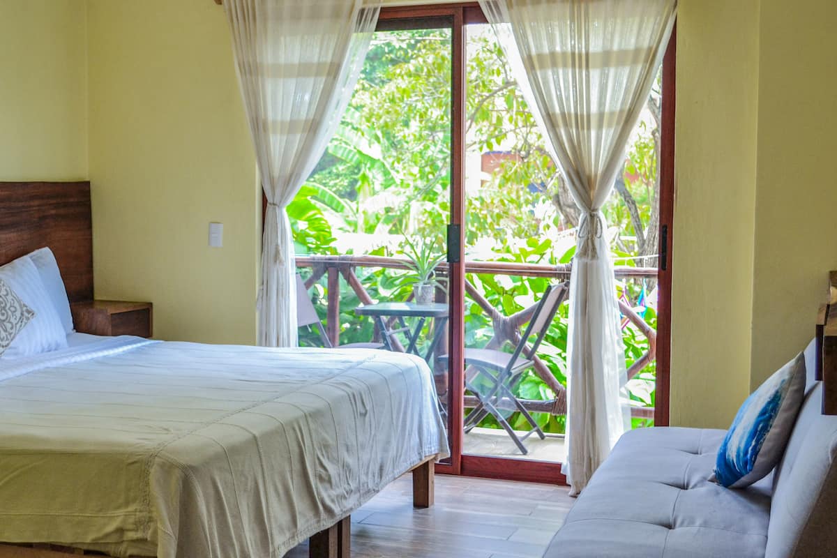 Laptop workspace, free WiFi, bed sheets