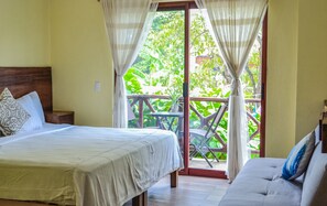 พื้นที่ทำงานแบบใช้แล็ปท็อป, Wi-Fi ฟรี, ผ้าปูที่นอน