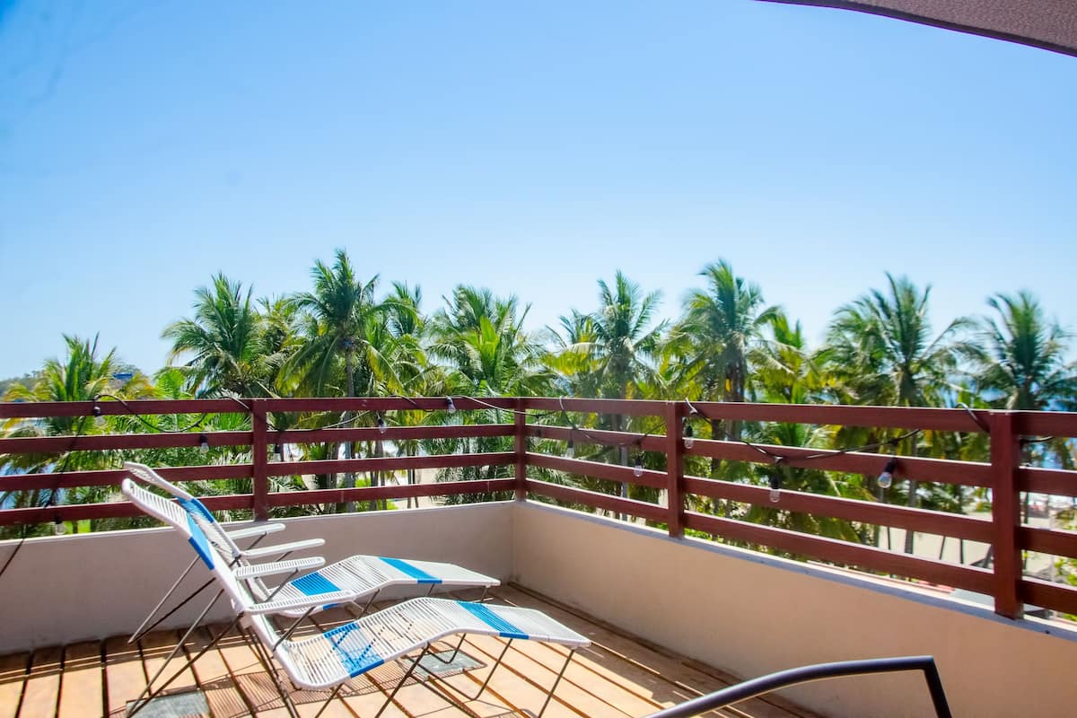 Superior Penthouse, Ocean View with Terrace and 2 Balconies | Terrace/patio
