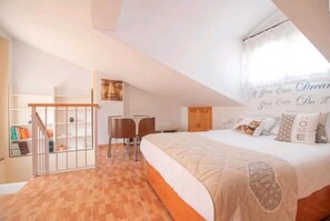 1 slaapkamer, een strijkplank/strijkijzer, gratis wifi, beddengoed