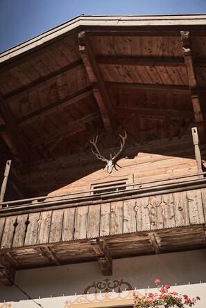 Façade de l’hébergement - soirée/nuit