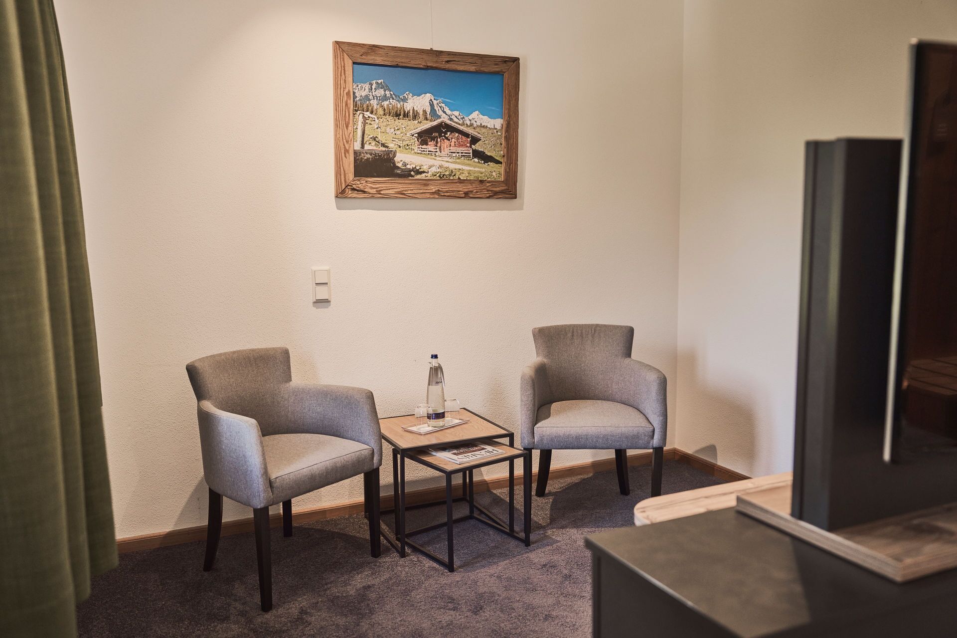 deluxe room | 1 bedroom, hypo-allergenic bedding, in-room safe, desk