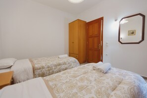 1 bedroom, in-room safe, WiFi, bed sheets