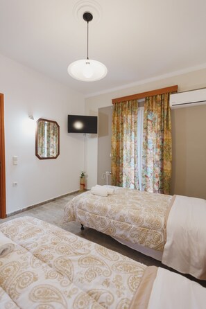 1 bedroom, in-room safe, WiFi, bed sheets