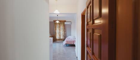 1 bedroom, in-room safe, WiFi, bed sheets