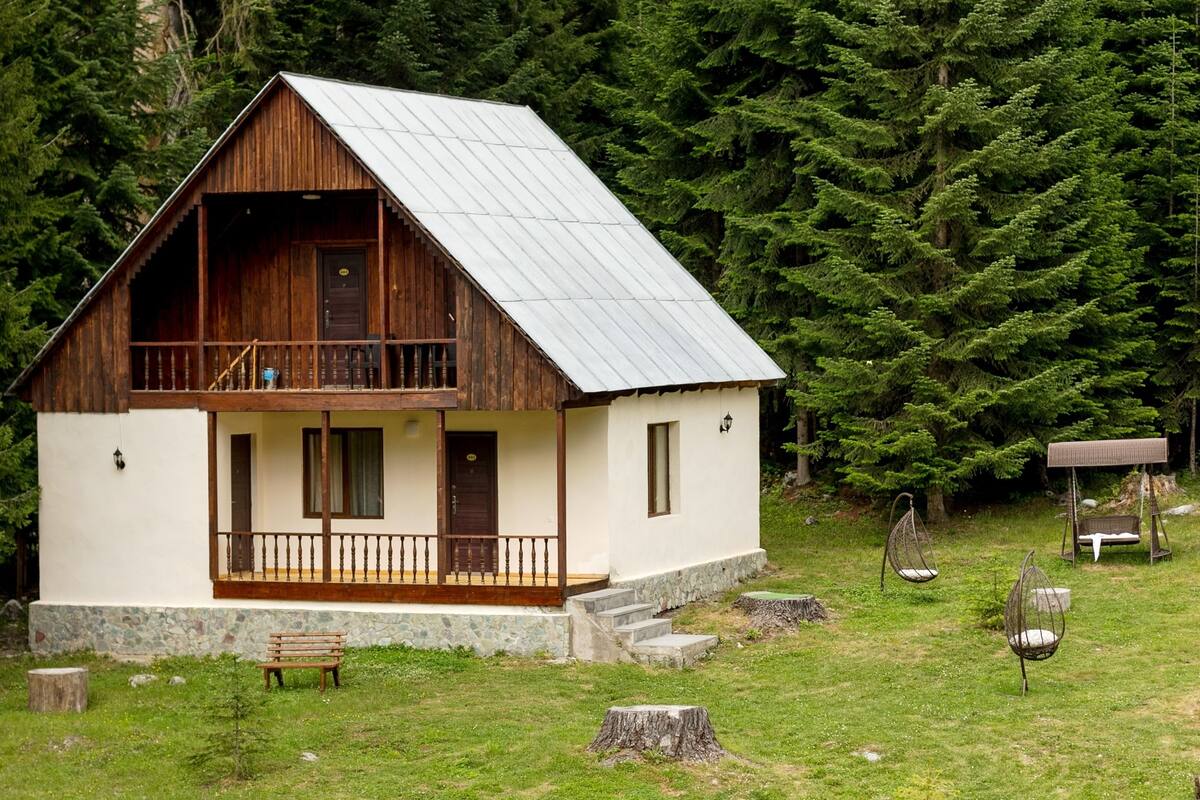 Cottage, Mountain View