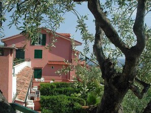 Property grounds - Holiday apartment mit Klimaanlage und Pool (Imperia)