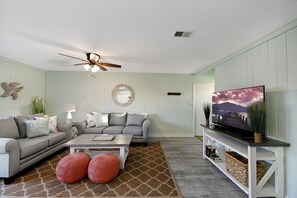 Smart TV, reproductor de DVD y libros