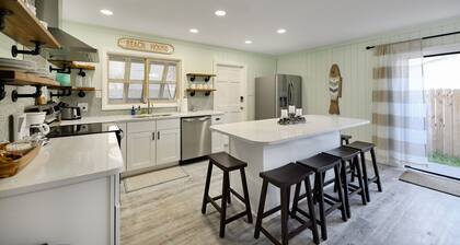 Luxury 2/2, vain askeleet rannalle