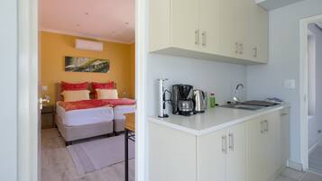 1 bedroom, in-room safe, iron/ironing board, WiFi