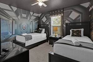 6 bedrooms, desk, iron/ironing board, travel cot
