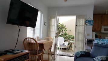 智能电视、DVD 播放器