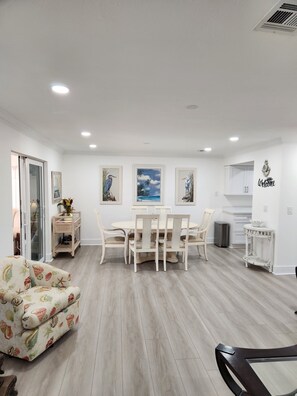 Interior - Near Paradise and Great Golf (Naples)