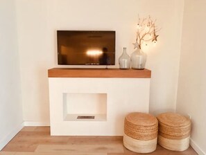 Interior - Luxury Resort style living in a modern condo on the waterfront, sunset views (St. Petersburg)