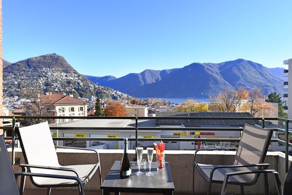 Outdoor dining - Santiago Home, Lugano, Switzerland (Lugano)