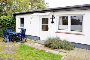 Unclassified image, 3 of 24, button