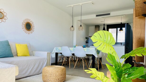 Unclassified image, 1 of 16, button - Apartment 200m beach and station only 45min BCN (Torredembarra)