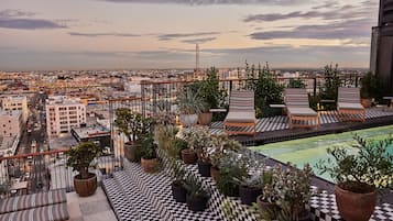 Outdoor pool, pool umbrellas, pool loungers