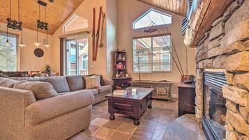 TV, fireplace, Netflix, DVD player