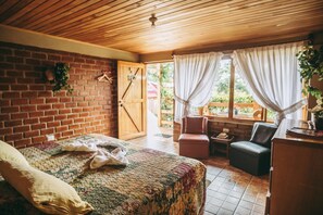 Bureau, Wi-Fi gratuit, draps fournis