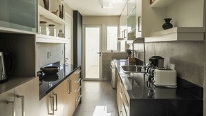 Business-Apartment, 3 Schlafzimmer, Parkblick | Eigene Küche