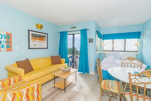 TV - Palace 105 (Myrtle Beach)