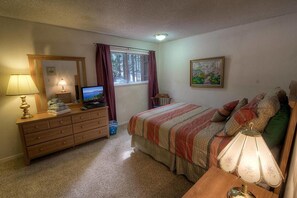 Room - Heavenly Retreat (South Lake Tahoe)