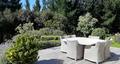 Relaxing Cottage in Kekerengu with sea and mountain views