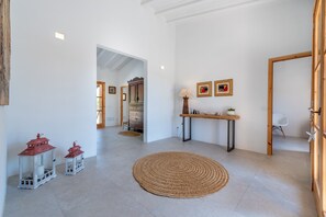 Interior - Country House 'Laurel' with Mountain View, Private Pool and Wi-Fi (Illes Balears)