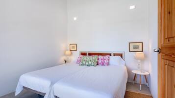 3 soverom, strykejern/-brett, wi-fi (inkludert) og sengetøy