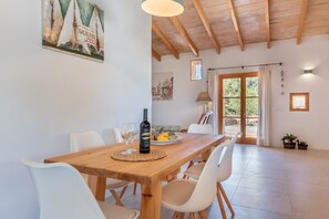 Dining - Country House 'Laurel' with Mountain View, Private Pool and Wi-Fi (Illes Balears)