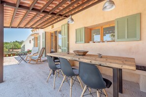 Outdoor dining - Country House 'Laurel' with Mountain View, Private Pool and Wi-Fi (Illes Balears)