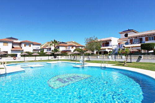 VM 6 - Duplex with private garden near the beach