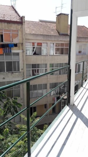 Quarto casal urbano (Marques de Pombal) | Sacada