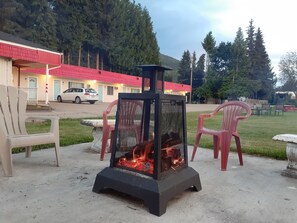 Exterior - Motel Happy Salmon (Salmon Arm)