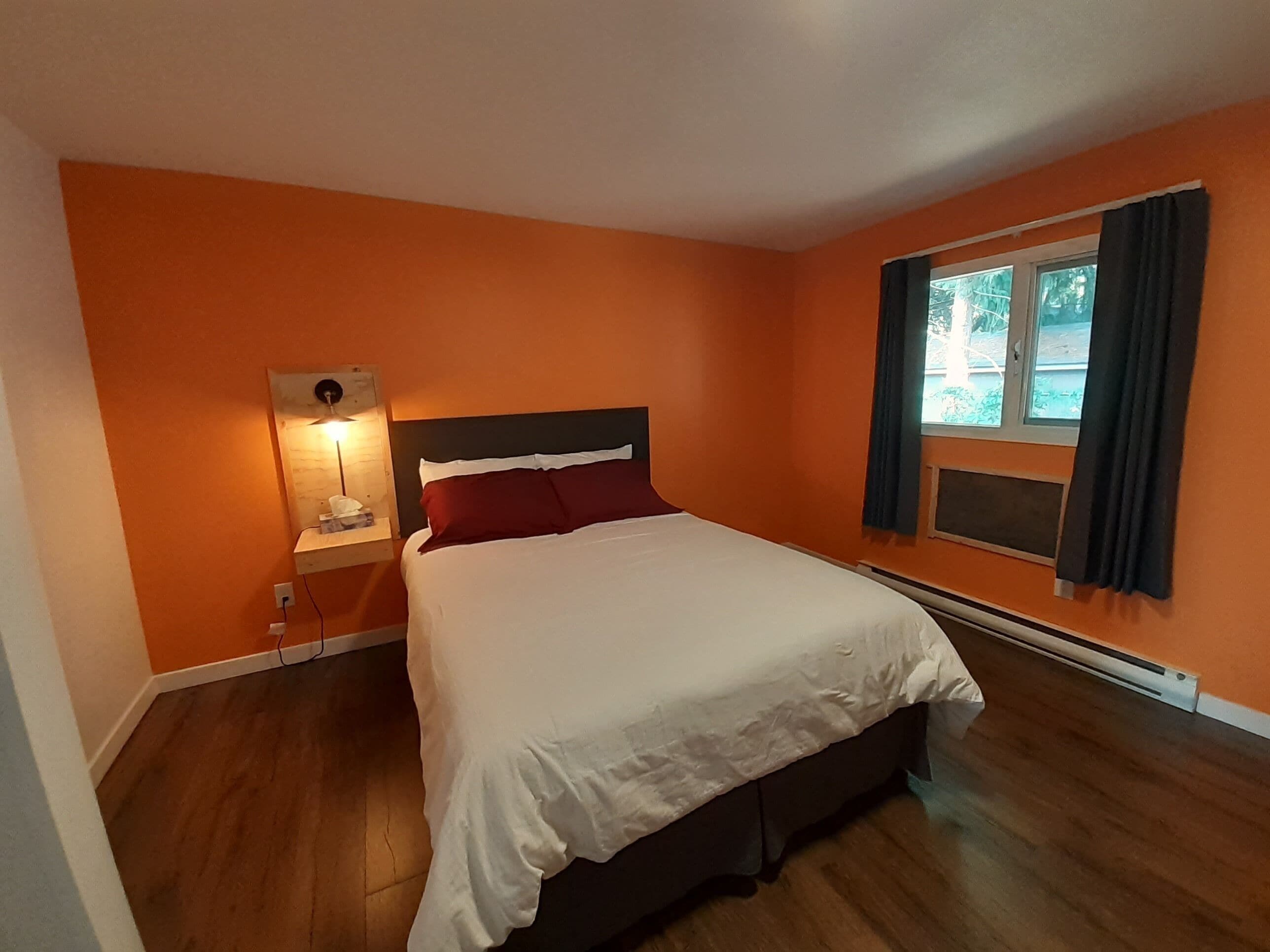 Basic Single Room | Free WiFi, bed sheets